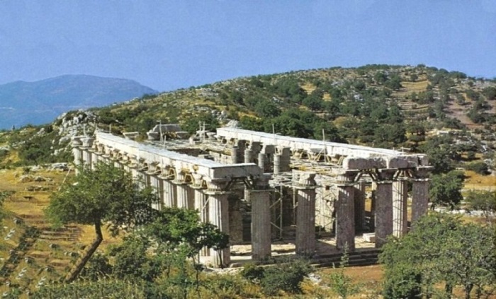 Ναός Επικούριου Απόλλωνα, Βάσσες (420-400 π.Χ.)