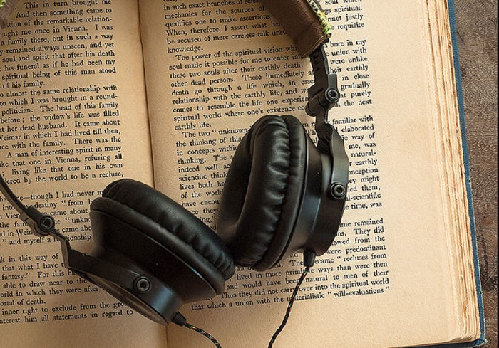 Ακουστικά κι ανάγνωση