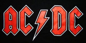 Το λογότυπο των "AC/DC"