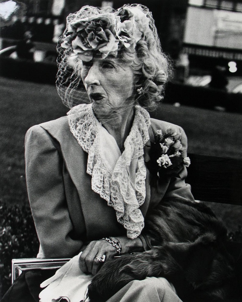 Lisette Model: Γυναίκα με πέπλο, Σαν Φρανσίσκο, 1947
