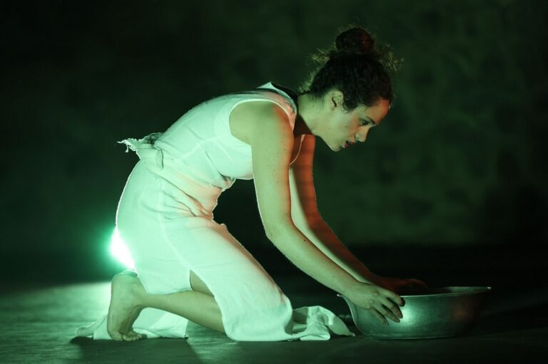 Η παράσταση "Γέρµα - el cuerpo muerto" θα παρουσιαστεί τον Οκτώβριο στο Θέατρο Καλλιρρόης